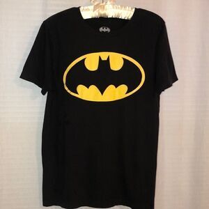 Batman M DC Comics 💯 Cotton Black Yellow Seamless Tee